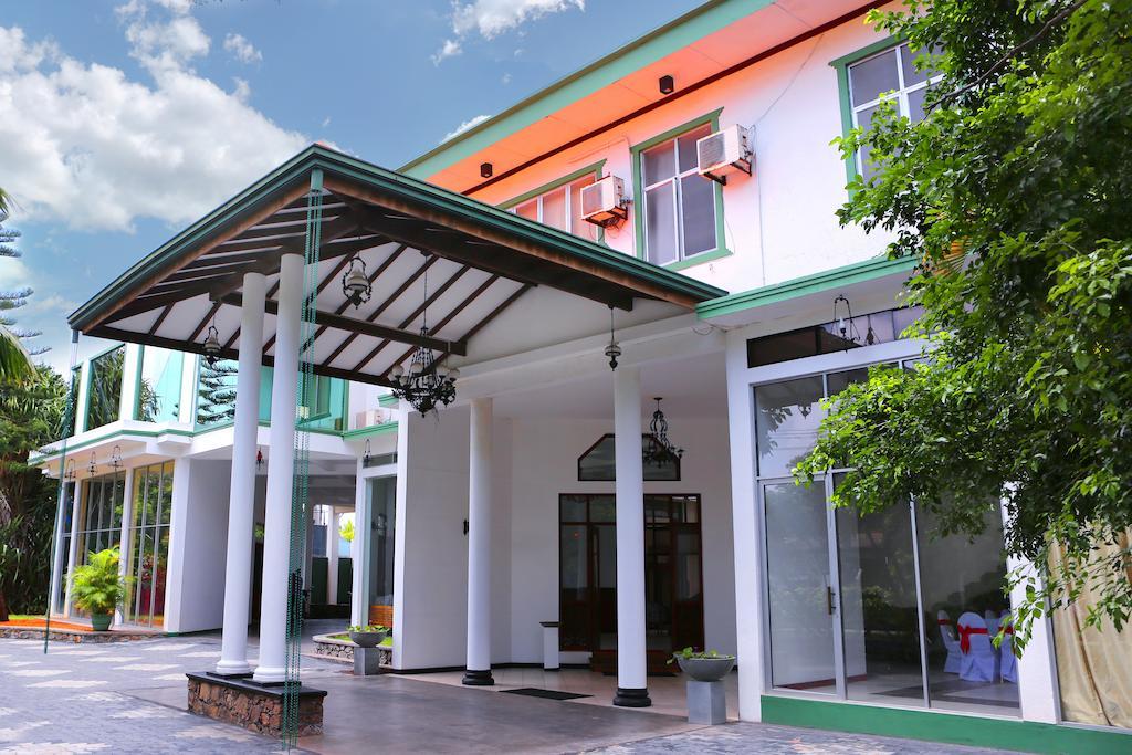 Water Lily Hotel Beruwala Exterior photo