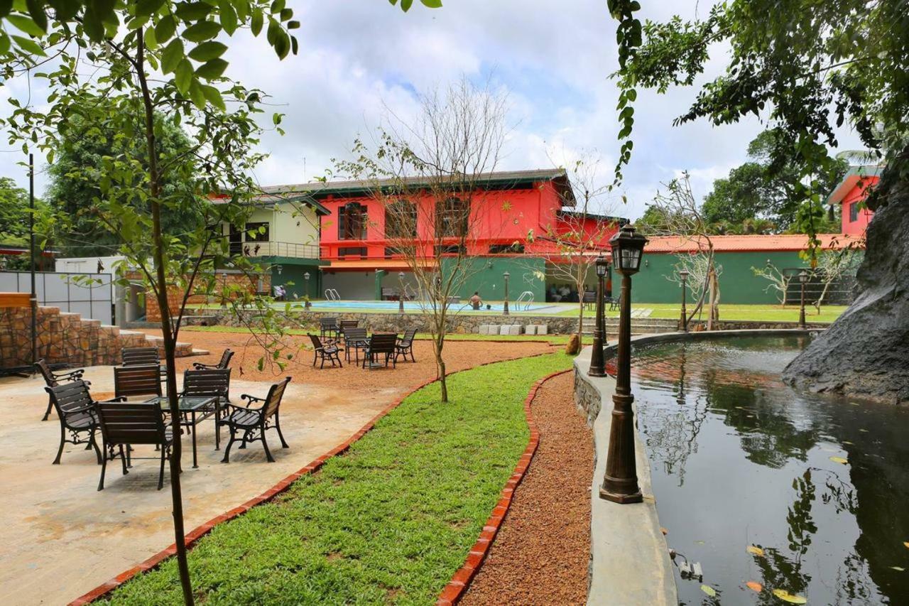 Water Lily Hotel Beruwala Exterior photo